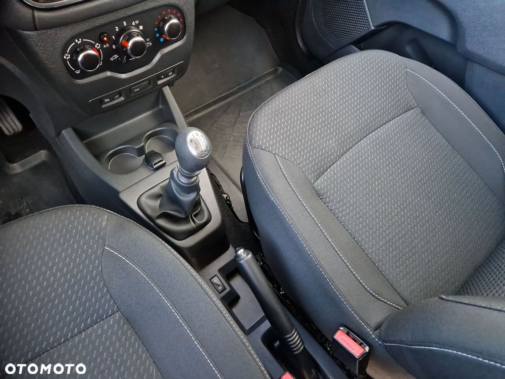 Dacia Lodgy 1.3 TCe Laureate S&S - 15