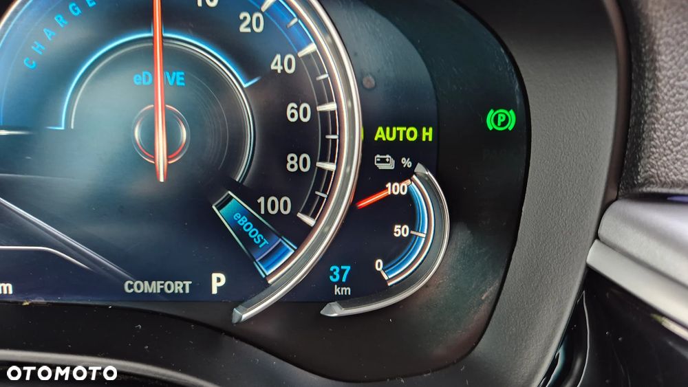 BMW Seria 5 530e PHEV - 23