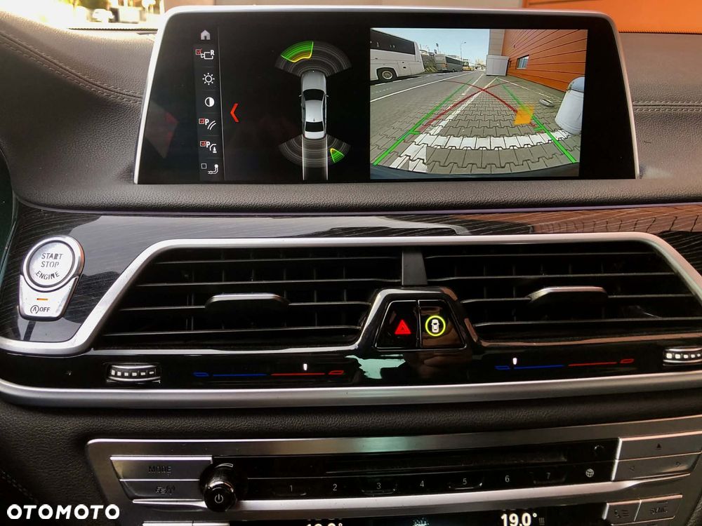 BMW Seria 7 740d xDrive - 12