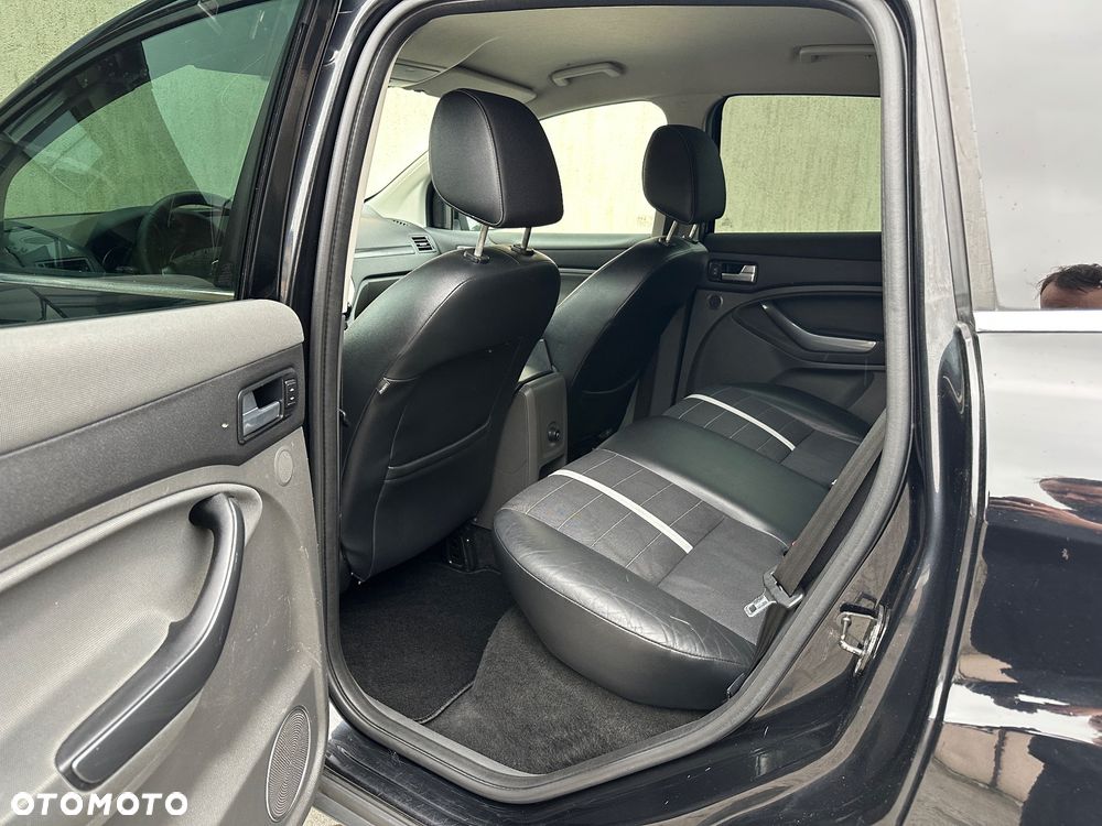 Ford Kuga 2.0 TDCi 2x4 Titanium - 23