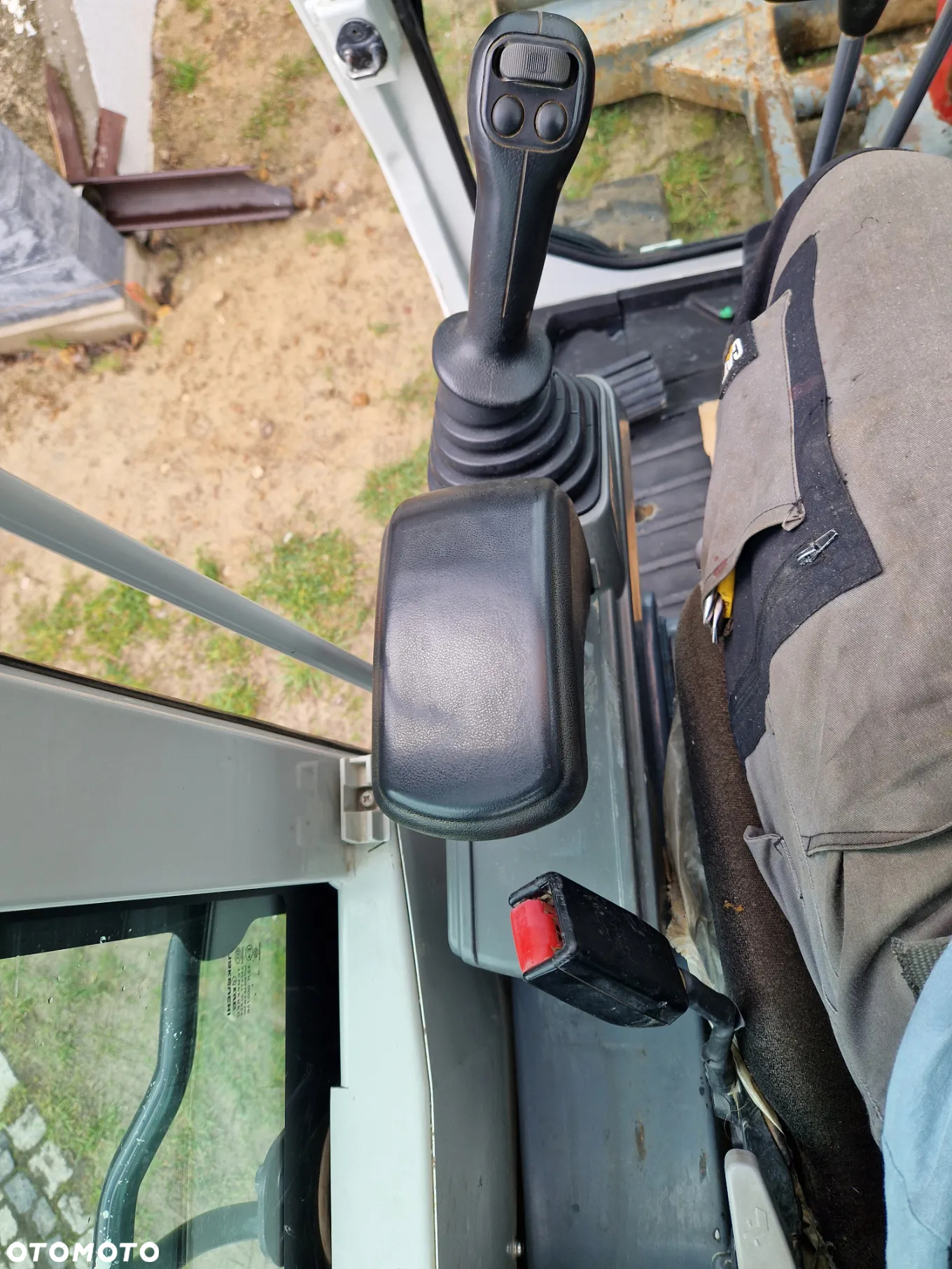 Takeuchi TB240 - 8