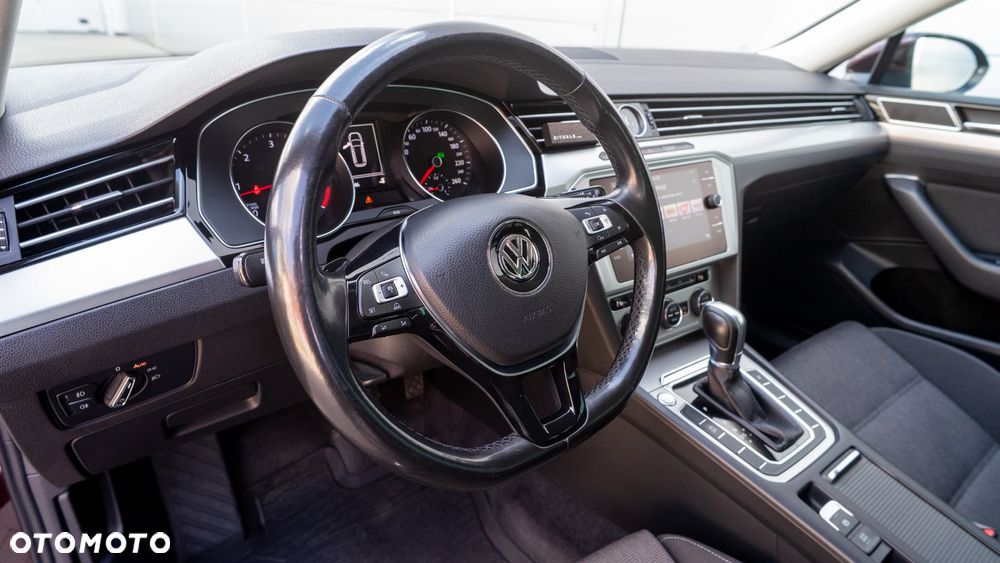 Volkswagen Passat 2.0 TDI (BlueMotion Technology) DSG Comfortline - 14
