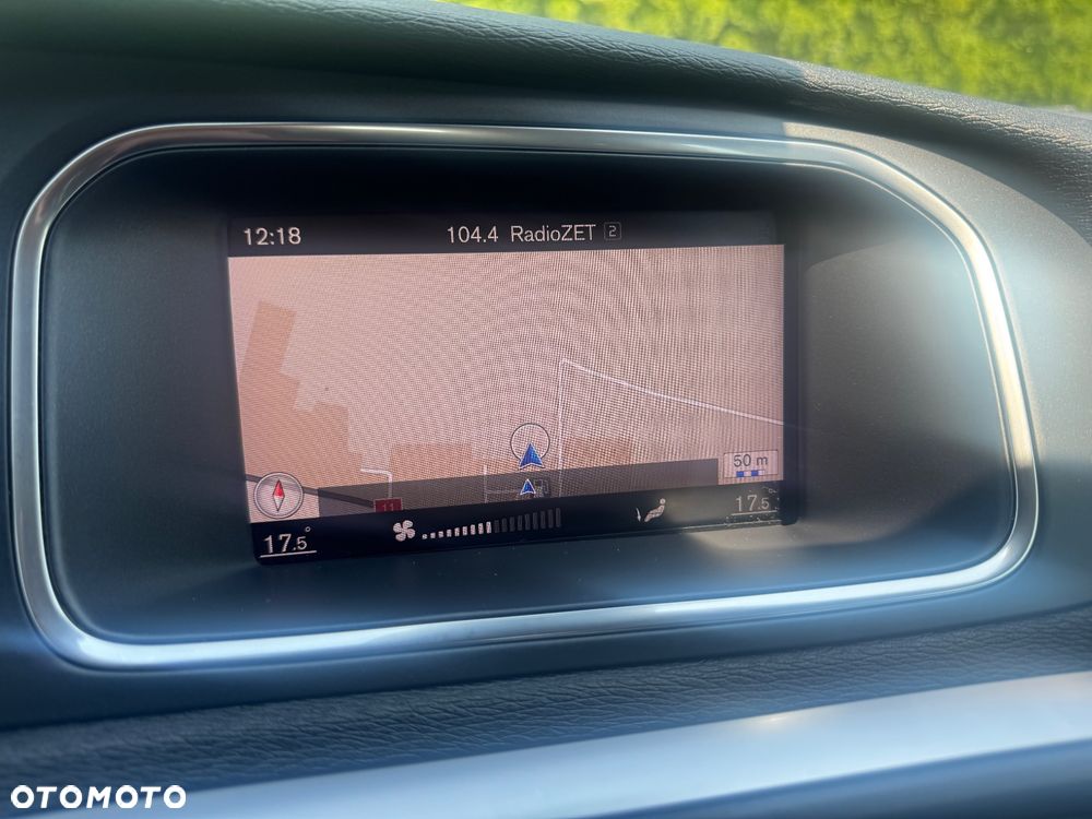 Volvo V40 T3 Geartronic Summum - 19
