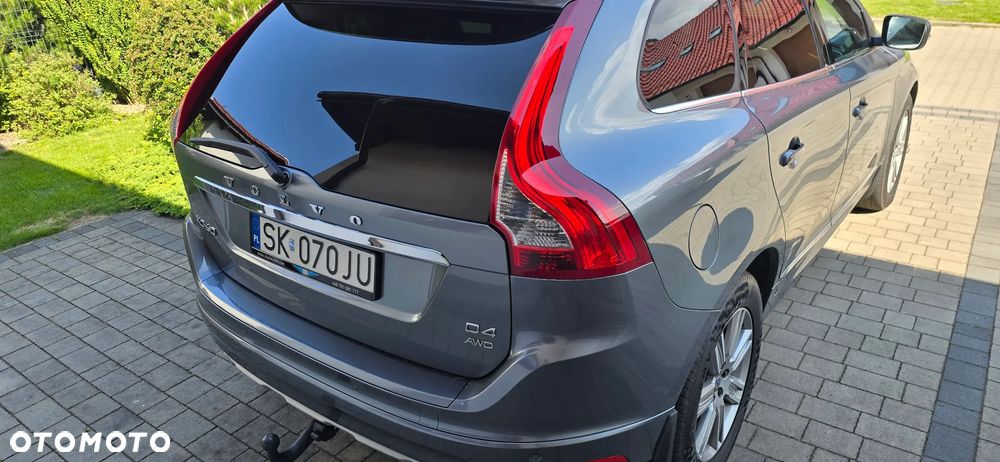 Volvo XC 60 D5 AWD Momentum - 9