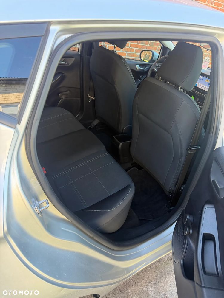 Ford Fiesta - 8