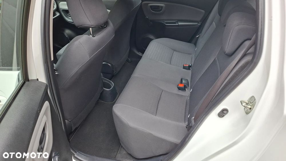 Toyota Yaris 1.0 Active EU6 - 12