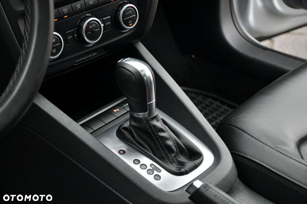 Volkswagen Jetta - 35