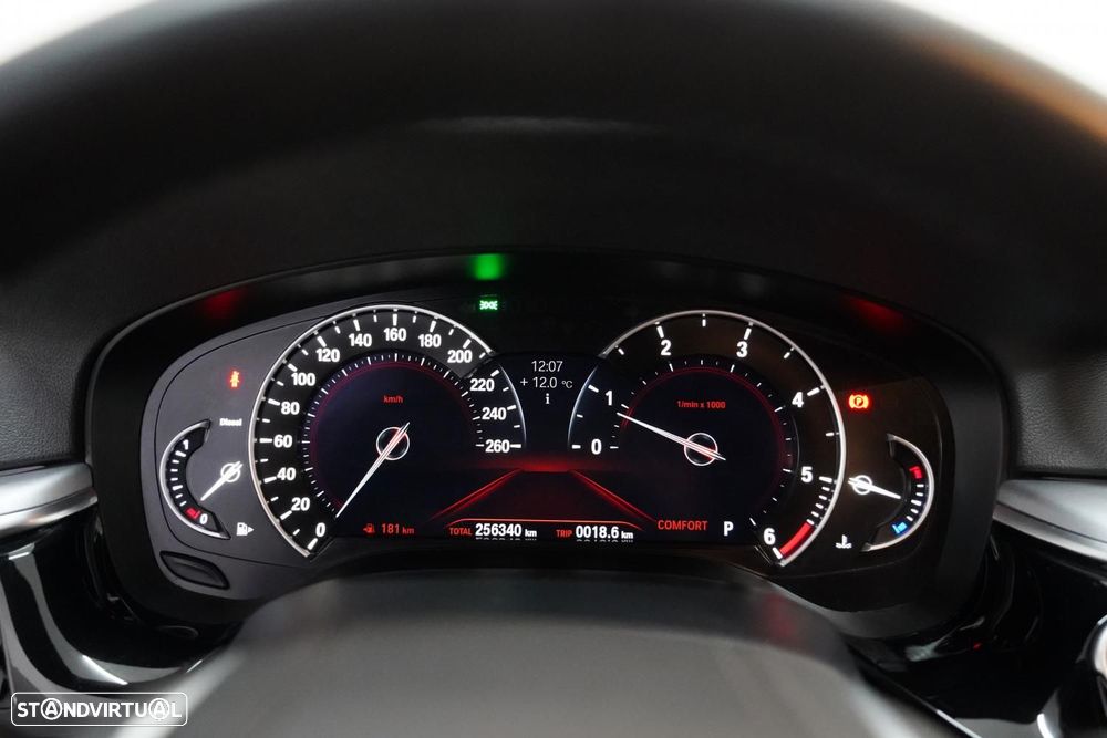 BMW 520 d Auto - 9