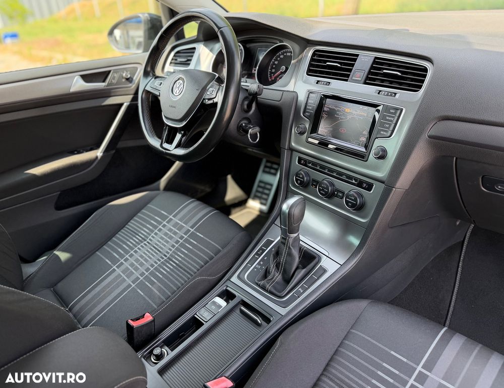 Volkswagen Golf 1.4 TSI BlueMotion Technology DSG Lounge - 13