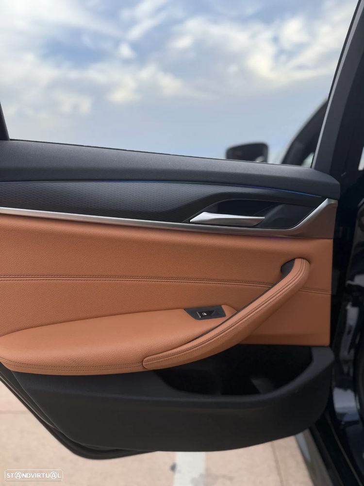 BMW 530 e Pack M - 28
