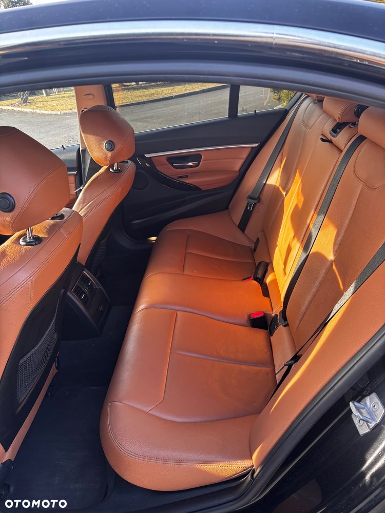 BMW Seria 3 320i Luxury Line - 8