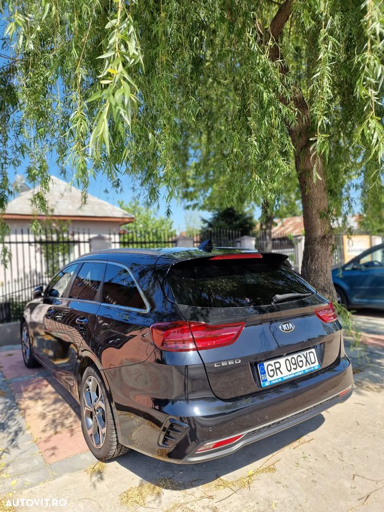 Kia Ceed SW 1.6 CRDi DCT Platinum Edition - 26