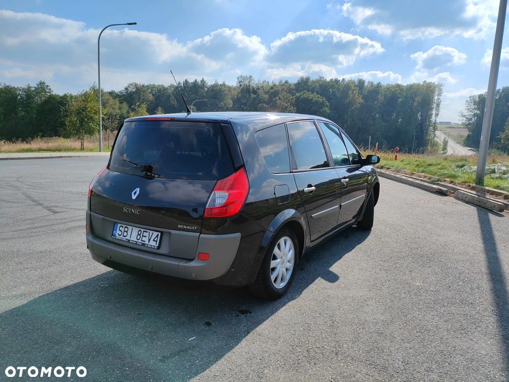 Renault Grand Scenic - 12