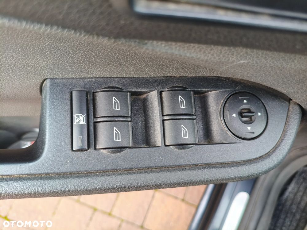 Ford Focus C-Max 2.0 TDCi Ghia - 31