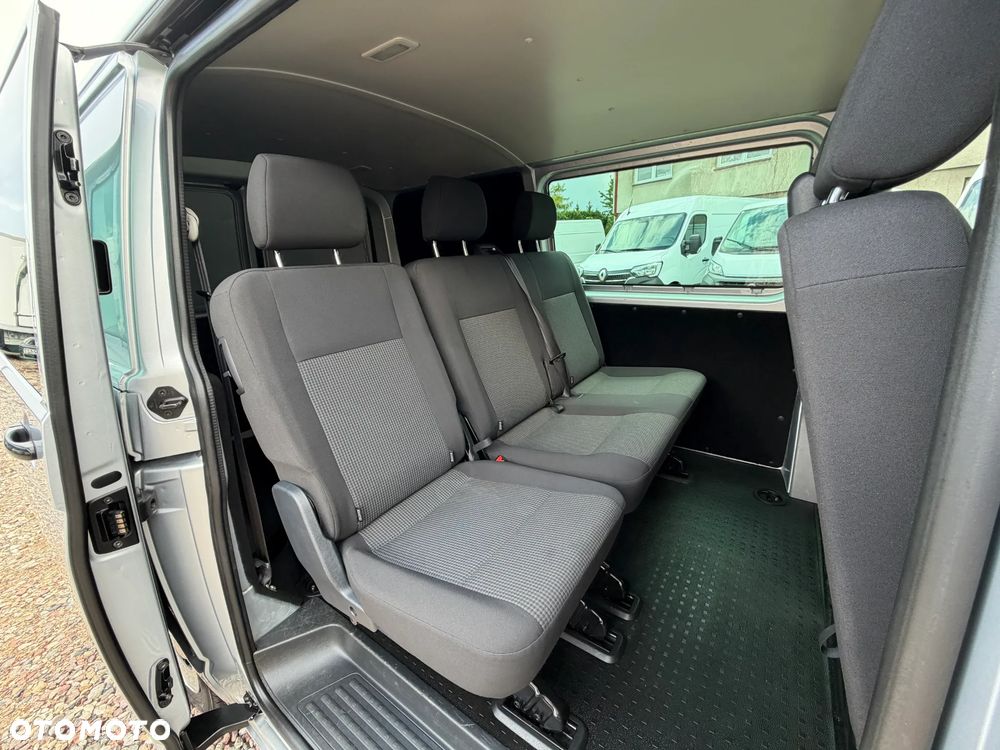 Volkswagen TRANSPORTER KOMBI 9 cio osobowy Business VAN T6.1, 2.0TDI 150KM Napęd 4Motion, T6 4x4 plus reduktor napędów, 2 Strefowe OGRZEWANIE i KLIMATYZACJA WEBASTO 5kW, Tylne drzwi skrzydłowe, Hak Holowniczy 2.5t. Wymieniony rozrząd - Pełen Serwis ASO VW Emisja spalin Euro-6 DG - 27