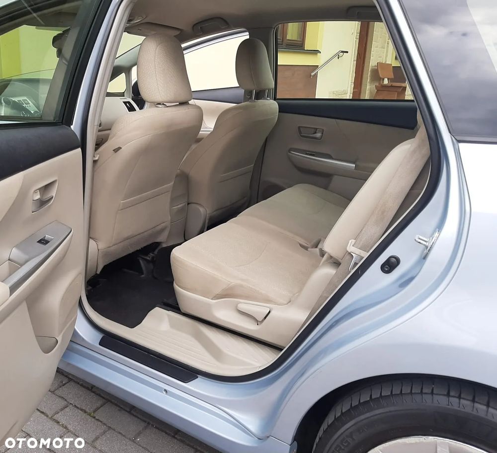 Toyota Prius+ ver--hybrid-life - 9