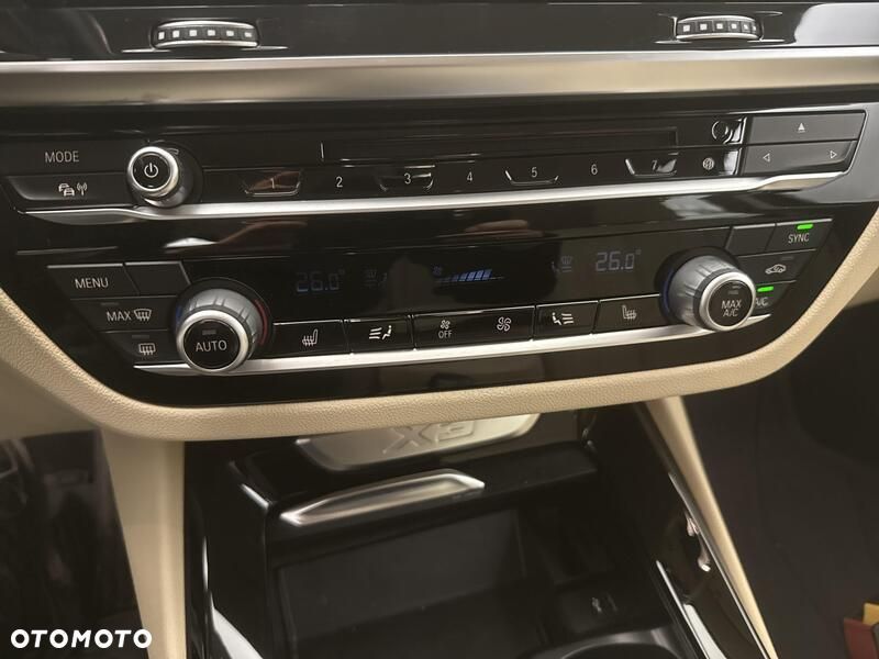 BMW X3 xDrive20i - 17