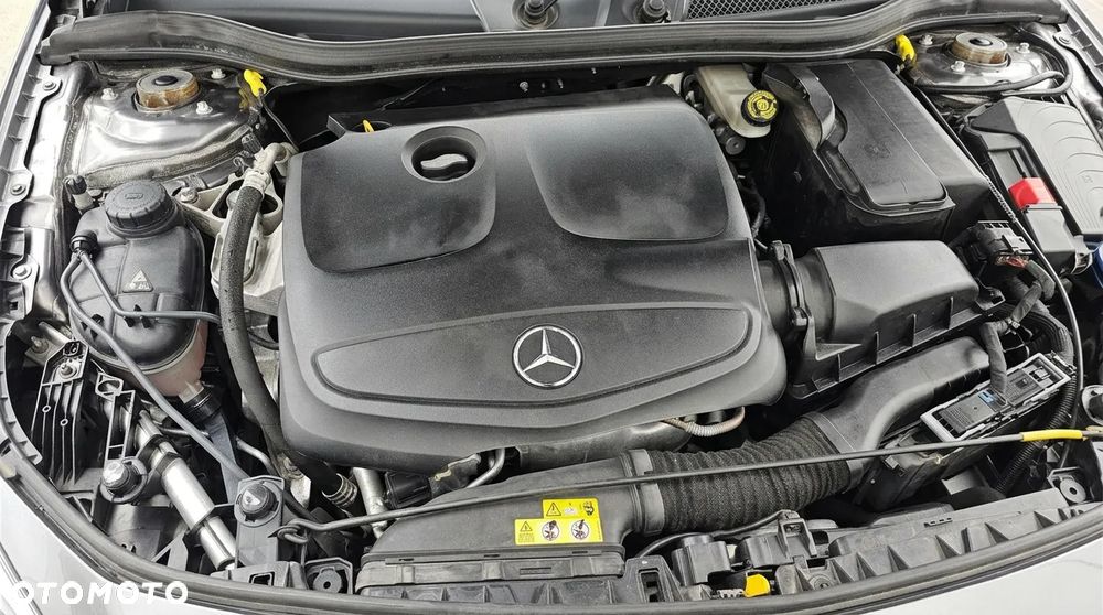 Mercedes-Benz CLA 250 4Matic 7G-DCT AMG Line - 19