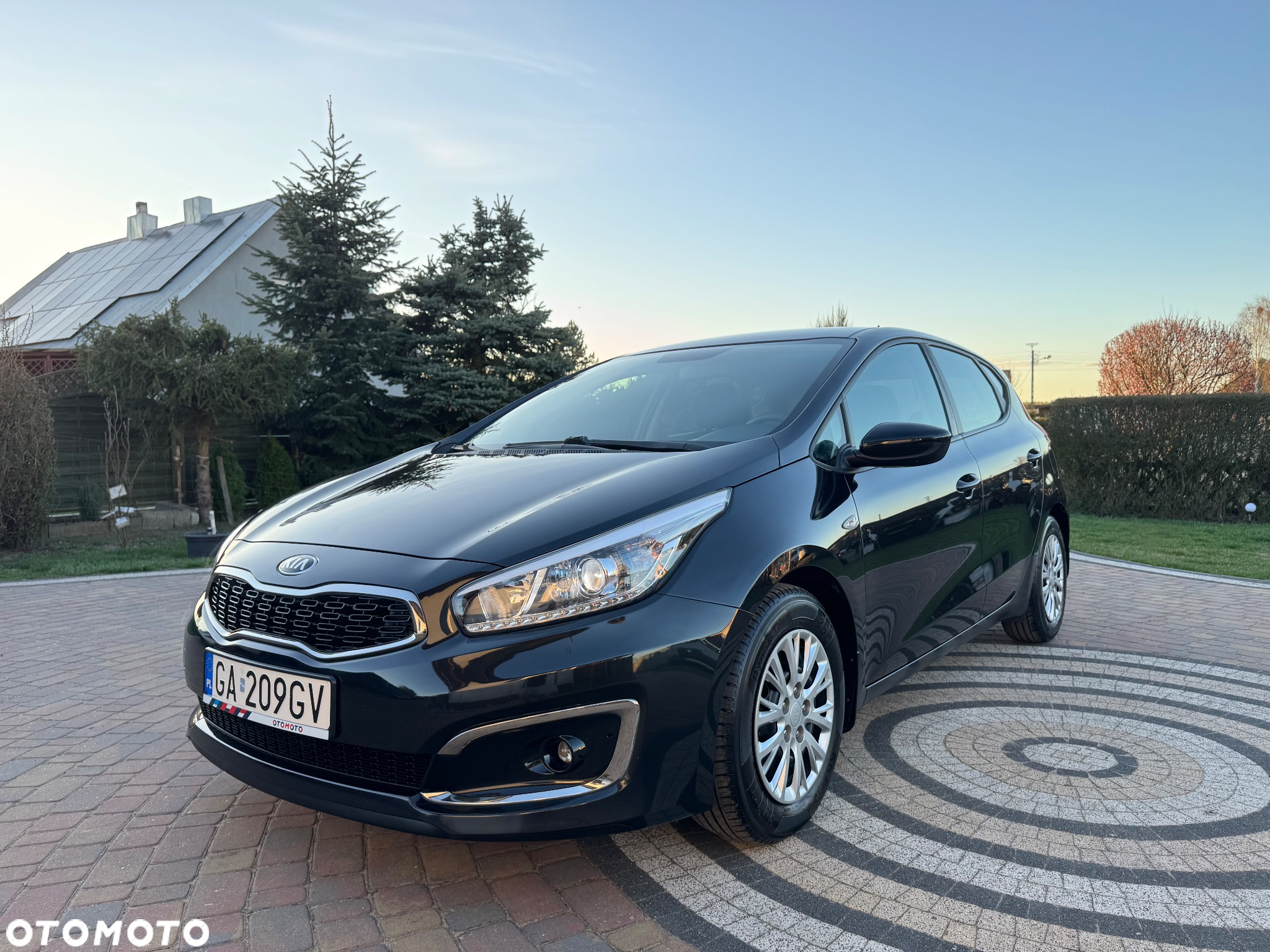 Kia Ceed Cee'd 1.4 CRDi M - 10