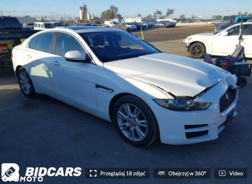 Jaguar XE - 26