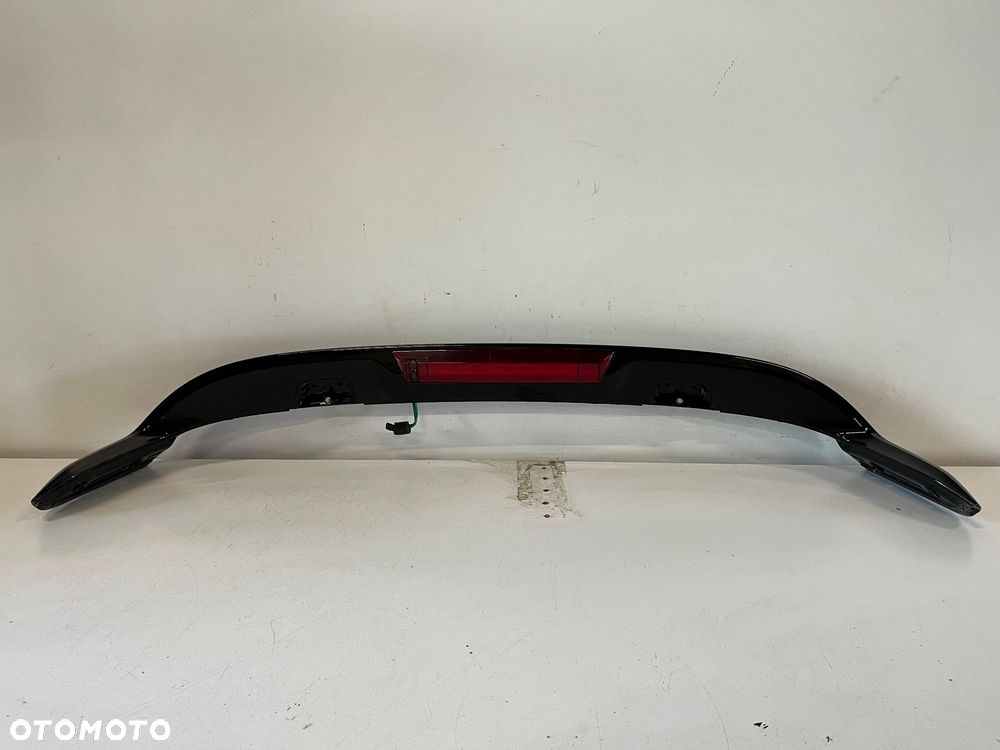 Spoiler klapy bagażnika Opel Karl - 1