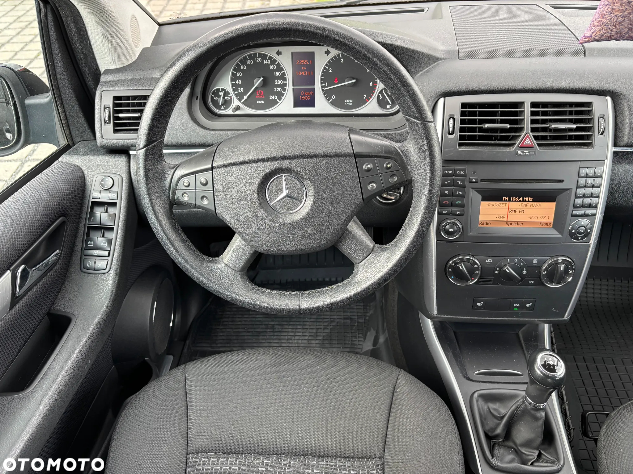 Mercedes-Benz Klasa B 180 - 17