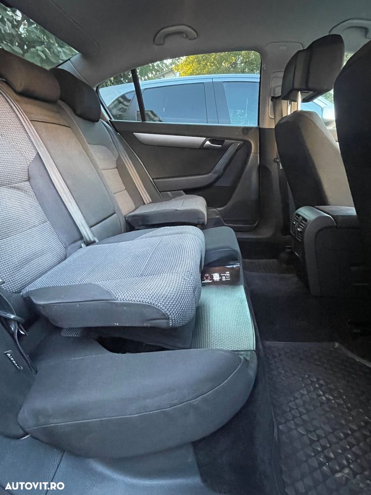Volkswagen Passat 2.0 TDI DPF Blue TDI Comfortline - 6