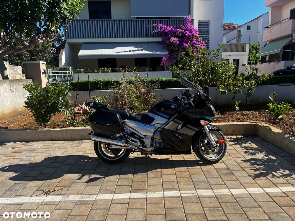 Yamaha FJR - 17
