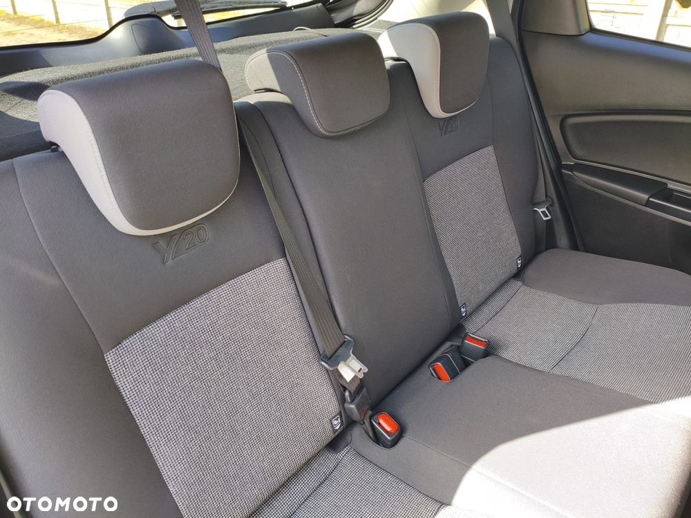 Toyota Yaris 1.5 20th Anniversary CVT - 28