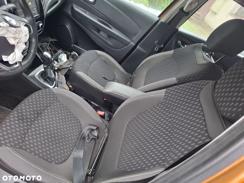 Renault Captur - 10