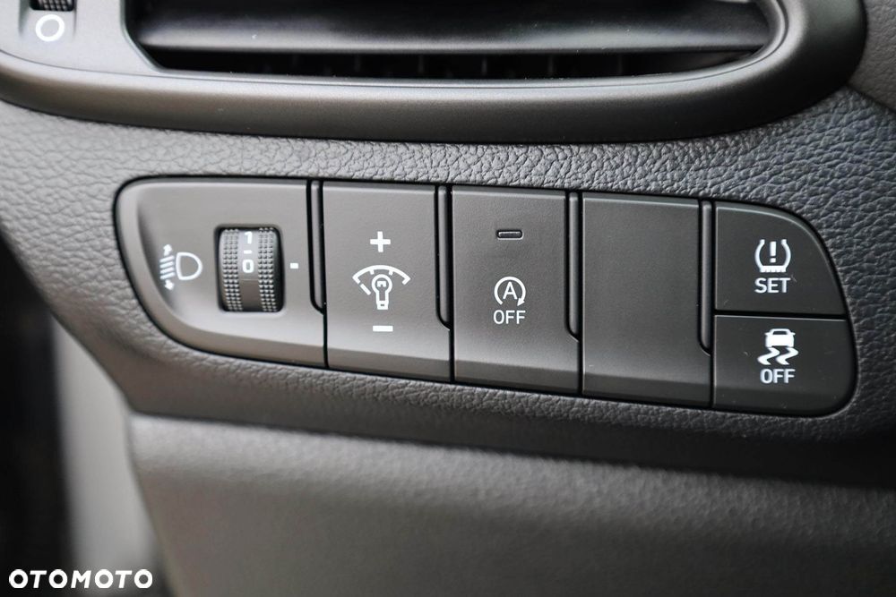 Hyundai i30 1.5 DPI Smart - 26