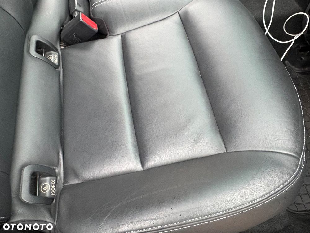 Infiniti Q30 1.5d Premium City Black - 24