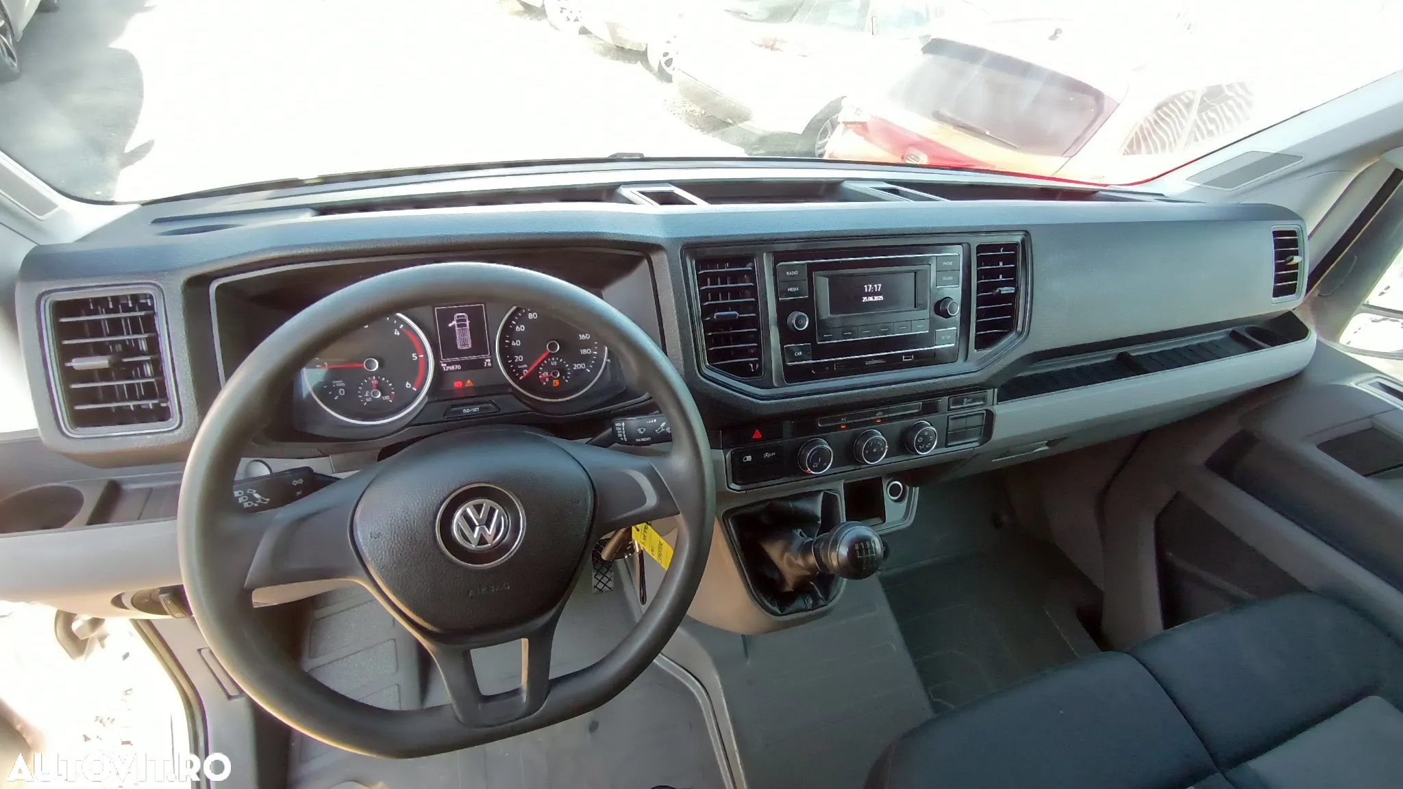 Volkswagen Crafter - 11