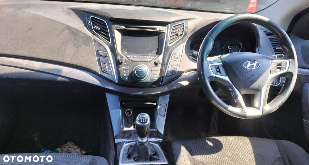 HYUNDAI i40 I CW (VF) 1.7 CRDi YU6 ZDERZAK PRZEDNI PDC KOMPLETNY DRZWI PRZÓD TYŁ MASKA BŁOTNIK LAMPA PAS PRZEDNI KLAPA SZYBA LUSTERKO SILNIK SKRZYNIA CAŁY NA CZĘŚCI - 7