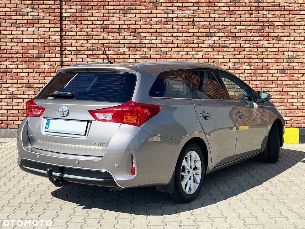 Toyota Auris - 4