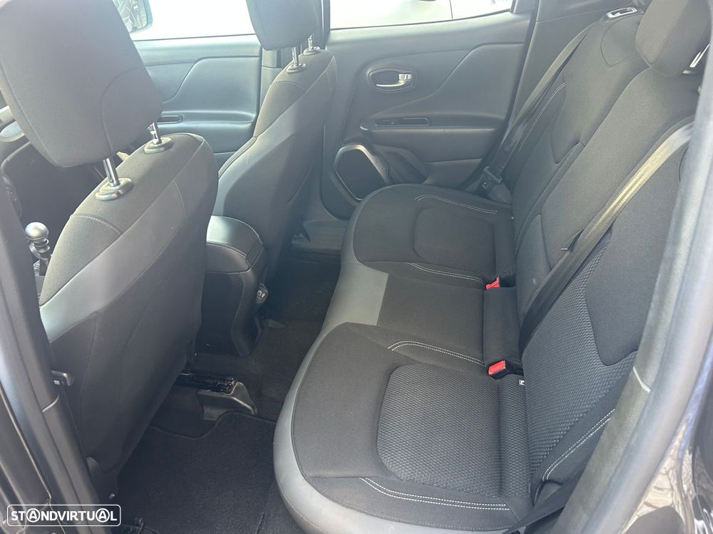 Jeep Renegade 1.0 T Limited - 17