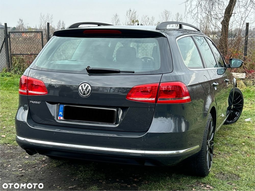Volkswagen Passat 1.6 TDI DPF BlueMot Highline - 16