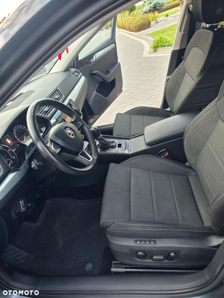 Skoda Superb 2.0 TDI Active DSG - 10