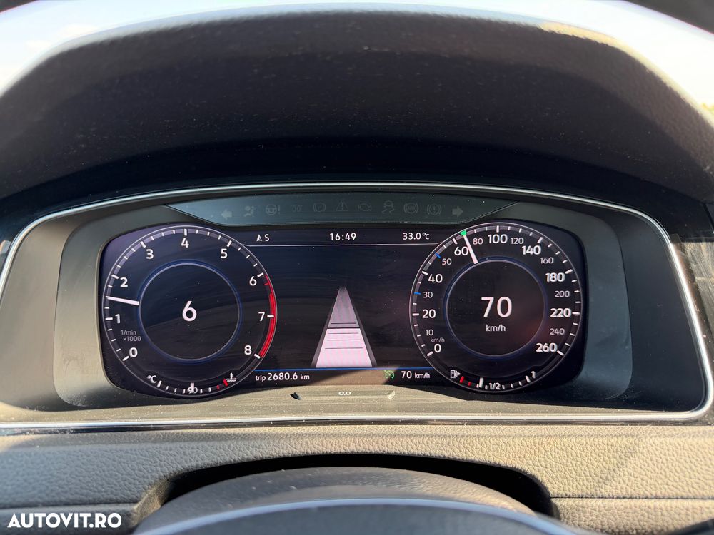 Volkswagen Golf 1.4 TSI Sound - 33