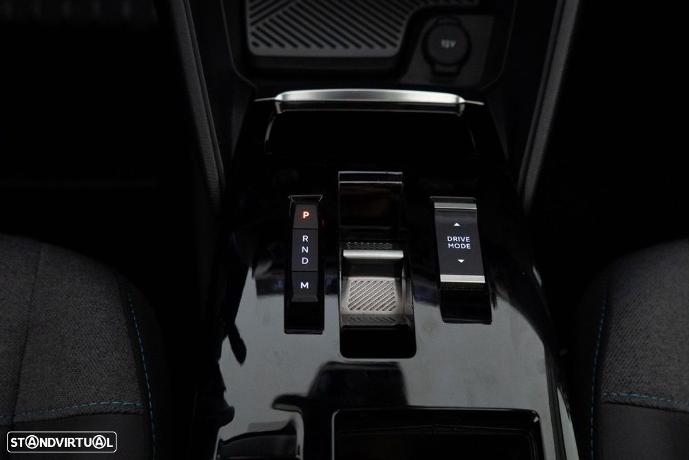 Citroën C4 X 1.2 PureTech Shine EAT8 - 25