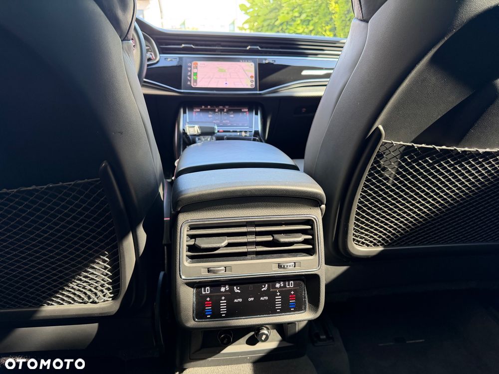 Audi RS Q8 - 24