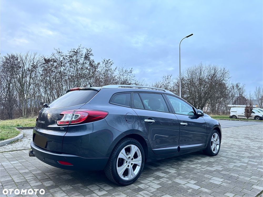 Renault Megane TCe 130 Dynamique - 4