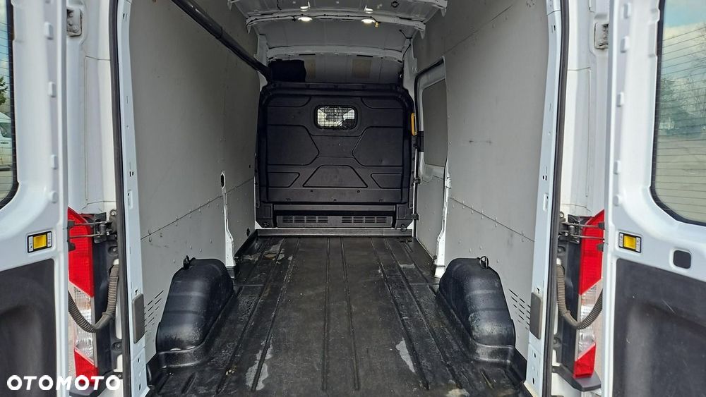 Ford Transit - 22