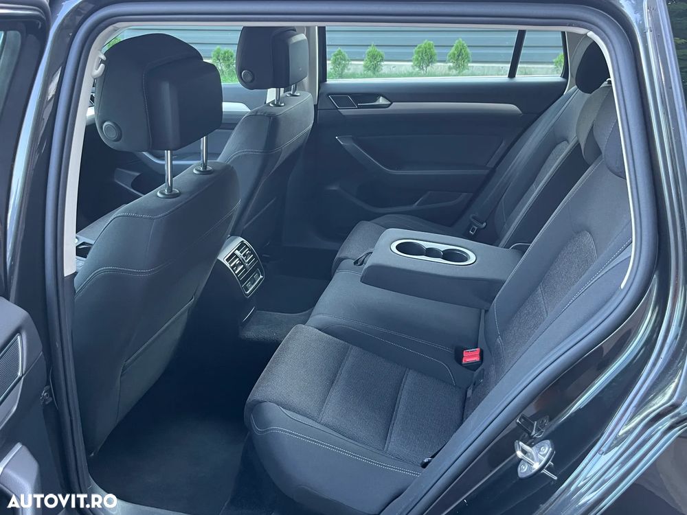 Volkswagen Passat 2.0 TDI (BlueMotion Technology) DSG Comfortline - 14