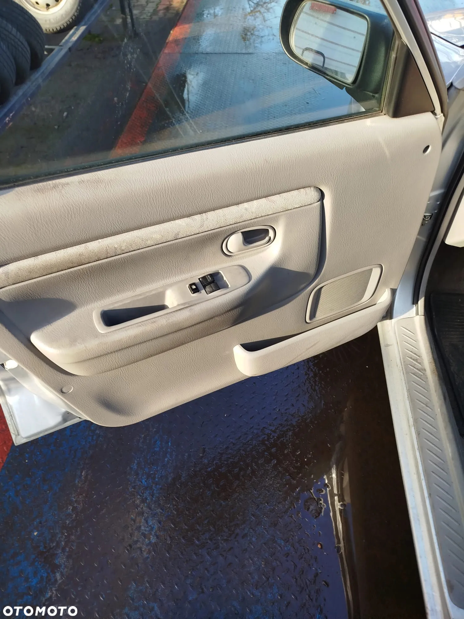 Mazda Demio na części . - 6