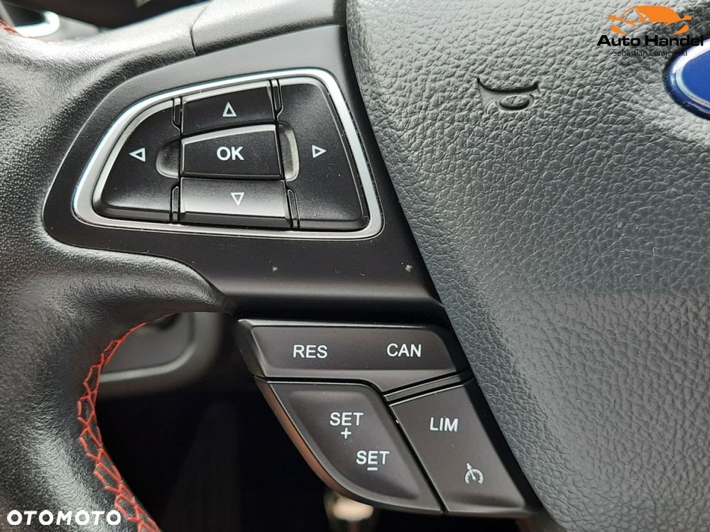 Ford Kuga 1.5 EcoBoost 2x4 ST-Line - 24