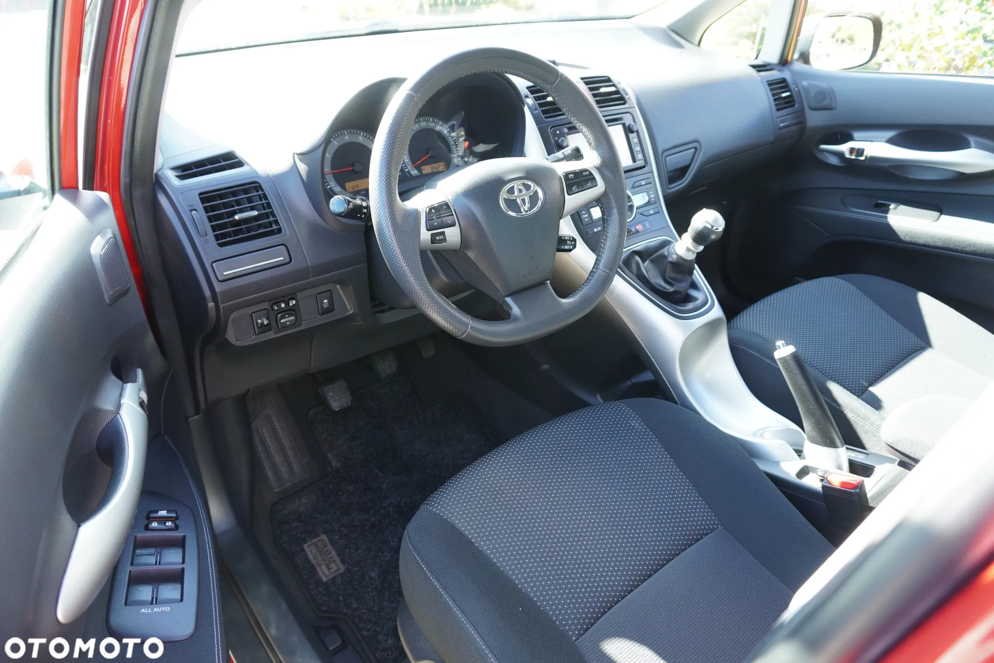 Toyota Auris 1.6 Executive - 7