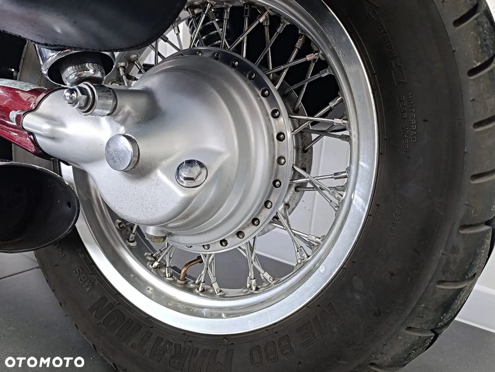 Suzuki Intruder - 12