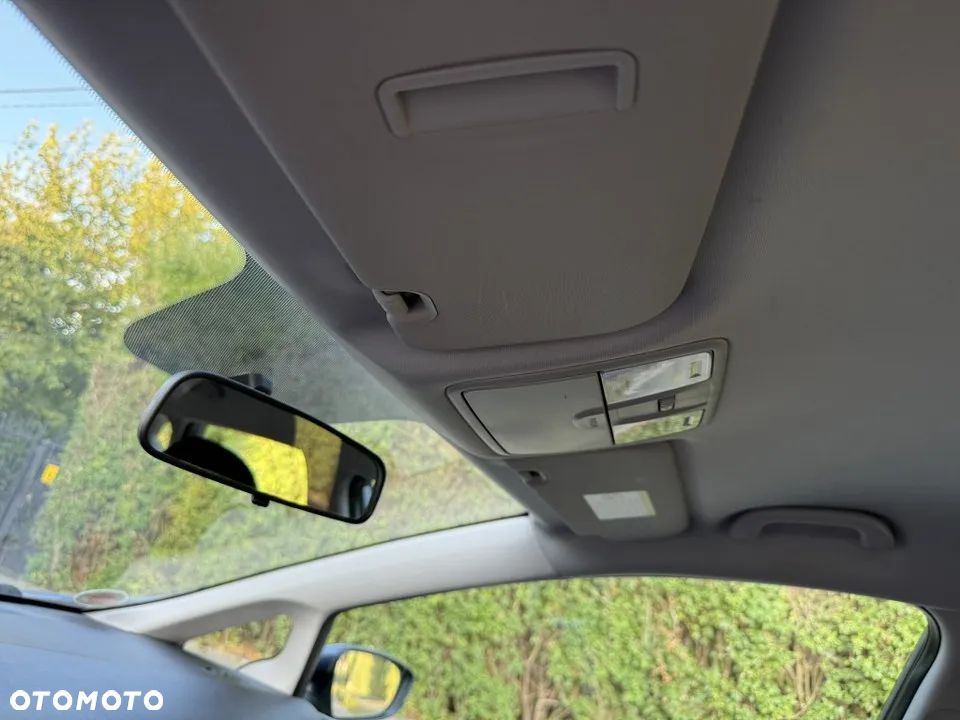 Kia Ceed 1.4 CVVT ISG Dream Team Edition - 26