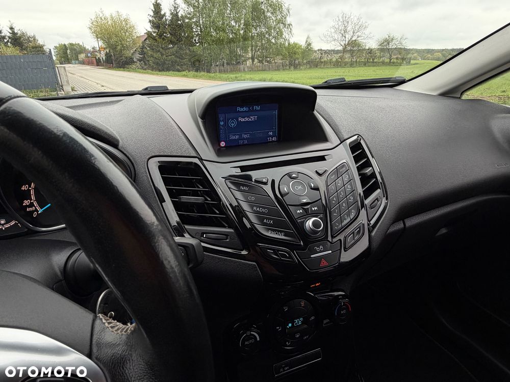 Ford Fiesta 1.0 EcoBoost S&S TITANIUM - 22